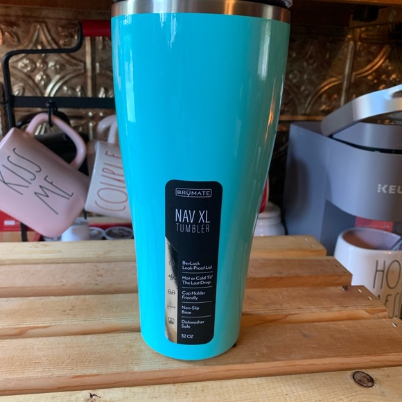 32 oz Brumate Turquoise color Tumbler with spill/ leak proof lid - Picture 2 of 4